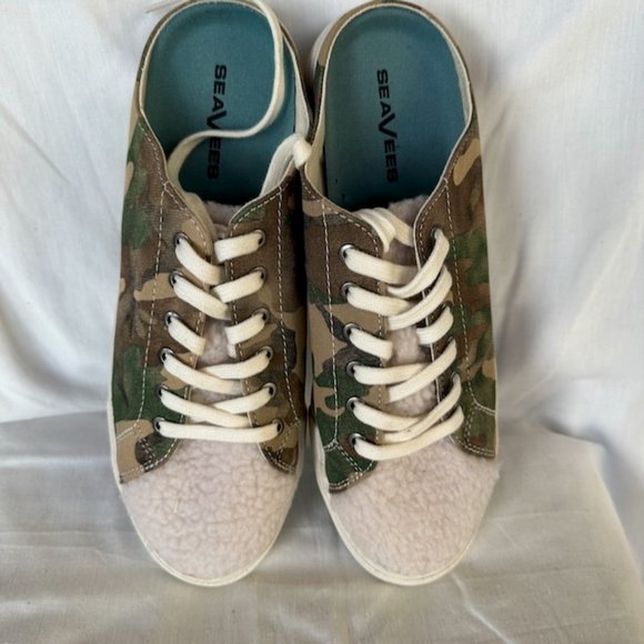SeaVee's Sherpa and Camo Sneaker Mule - Picture 1 of 4
